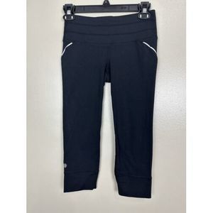 Athleta Relay Capri 2.0 Cropped Legging Black Pockets Reflective Women's Size XS